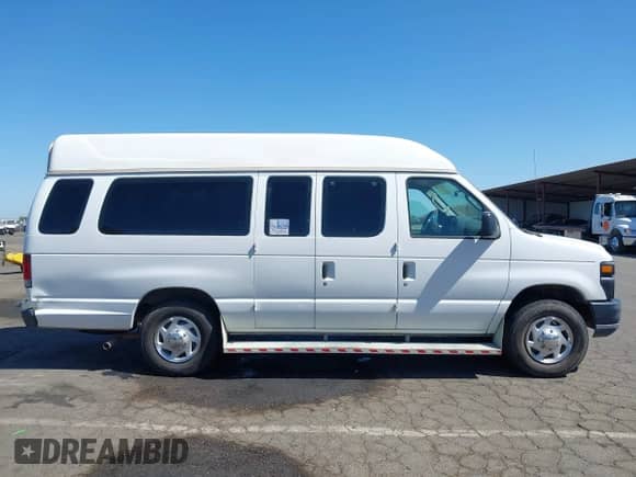 2008 Ford Econoline Cargo Commercial с VIN 1FTNS24W48DB56945, выставлен на аукционе IAAI как лот 42520468 с пробегом 97 068 миль миль и . История ставок и продаж доступна на DreamBid. Изображение 13.