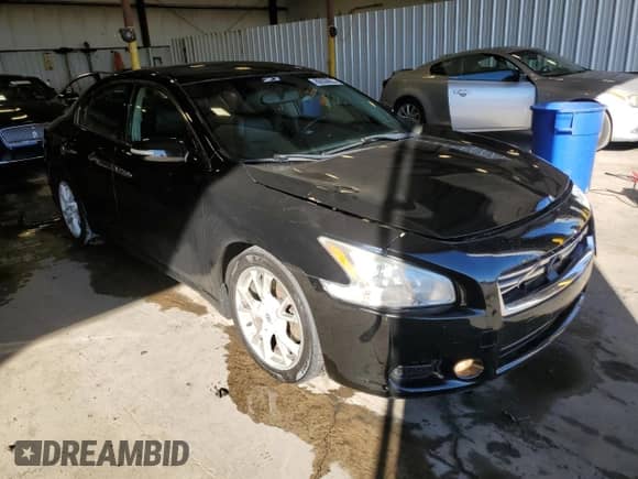 2014 Nissan Maxima SV z VIN 1N4AA5AP9EC448646, wystawiony jako Copart lot #86636835 z przebiegiem 133 828 mil mil oraz Szkoda całkowita • Salvage title. Historia ofert i sprzedaży dostępna na DreamBid. Obrazek 4.