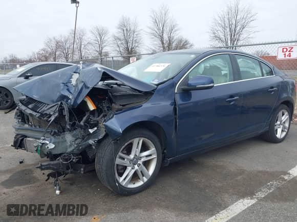 2015 Volvo S60 T5 Drive-E Premier with VIN YV126MFK1F2336609, listed as a IAAI auction lot 41786376 with 50,538 mi miles and . Bid and sale history available at DreamBid. Image 19.