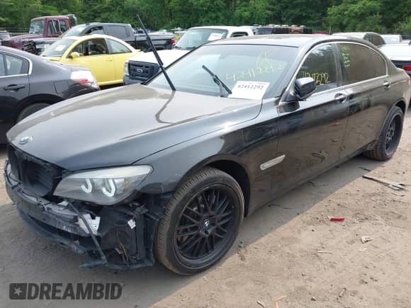 2012 BMW 7 Series 750Li xDrive with VIN WBAKC8C5XCC436425, listed as a IAAI auction lot 42412292 with 186,152 mi miles and . Bid and sale history available at DreamBid. Image 18.