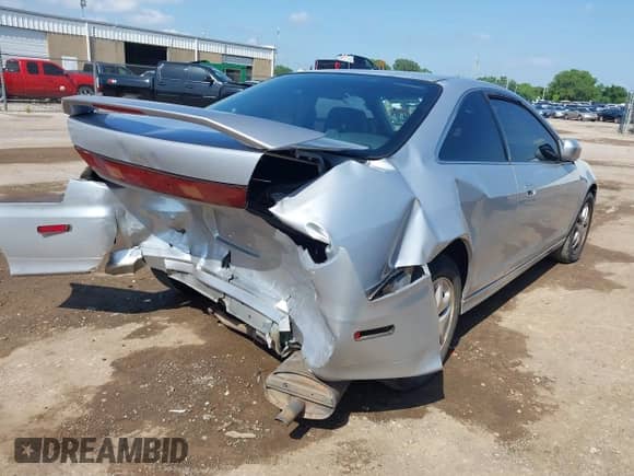 2002 Honda Accord EX с VIN 1HGCG22582A024834, выставлен на аукционе IAAI как лот 42540079 с пробегом 241 174 миль миль и . История ставок и продаж доступна на DreamBid. Изображение 4.