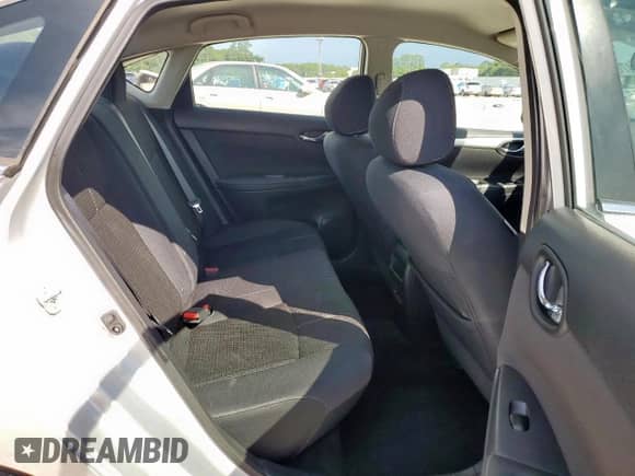 2017 Nissan Sentra S z VIN 3N1AB7AP5HY409280, wystawiony jako Copart lot #81470675 z przebiegiem 70 828 mil mil oraz Czysty tytuł • Clean title. Historia ofert i sprzedaży dostępna na DreamBid. Obrazek 10.
