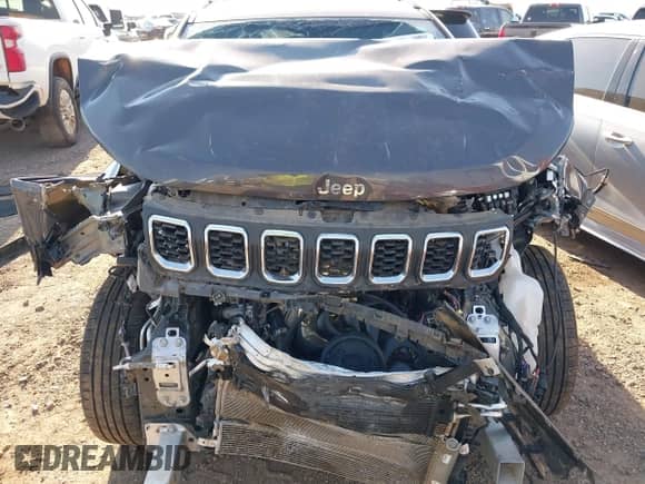 2024 Jeep Compass Latitude Lux с VIN 3C4NJDFNXRT130168, выставлен на аукционе IAAI как лот 42971724 с пробегом Не указан миль и . История ставок и продаж доступна на DreamBid. Изображение 6.
