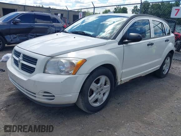 2008 Dodge Caliber SE with VIN 1B3HB28B58D693197, listed as a IAAI auction lot 42754484 with 92,124 mi miles and . Bid and sale history available at DreamBid. Image 2.