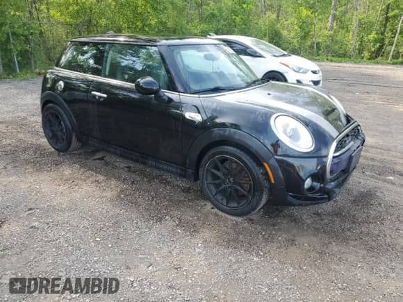 2015 MINI Hardtop S with VIN WMWXP7C52F2A33637, listed as a Copart auction lot 61159235 with 186,748 mi miles and Clean title. Bid and sale history available at DreamBid. Image 4.