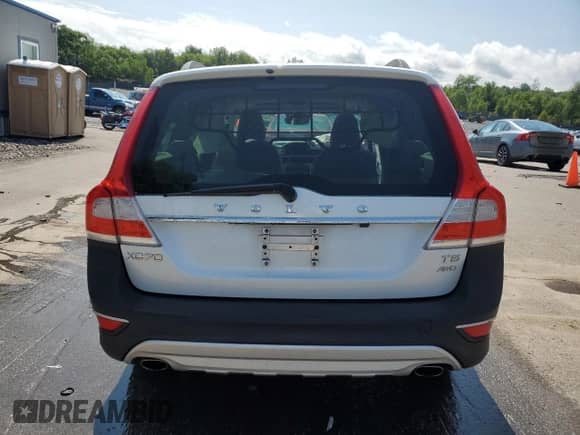 2016 Volvo XC70 z VIN YV4612NM6G1270222, wystawiony jako Copart lot #64129715 z przebiegiem 32 042 mil mil oraz Szkoda całkowita • Salvage title. Historia ofert i sprzedaży dostępna na DreamBid. Obrazek 6.
