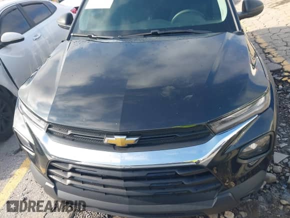 2022 Chevrolet TrailBlazer LS z VIN KL79MMS22NB094117, wystawiony jako IAAI lot #42377812 z przebiegiem 73 140 mil mil oraz . Historia ofert i sprzedaży dostępna na DreamBid. Obrazek 12.
