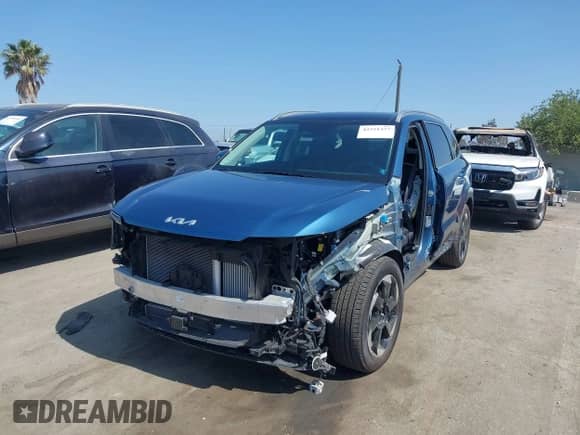 2025 Kia Sorento EX with VIN KNDRJDJH9S5301551, listed as a IAAI auction lot 42551377 with 10,251 mi miles and . Bid and sale history available at DreamBid. Image 18.