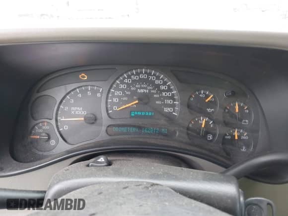 2004 Chevrolet Silverado 2500 LS z VIN 1GCGK23U84F189194, wystawiony jako IAAI lot #43081844 z przebiegiem 162 012 mil mil oraz . Historia ofert i sprzedaży dostępna na DreamBid. Obrazek 7.