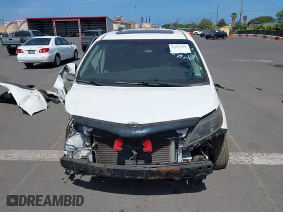 2015 Toyota Sienna SE with VIN 5TDXK3DC2FS621891, listed as a IAAI auction lot 42832318 with 110,420 mi miles and . Bid and sale history available at DreamBid. Image 12.