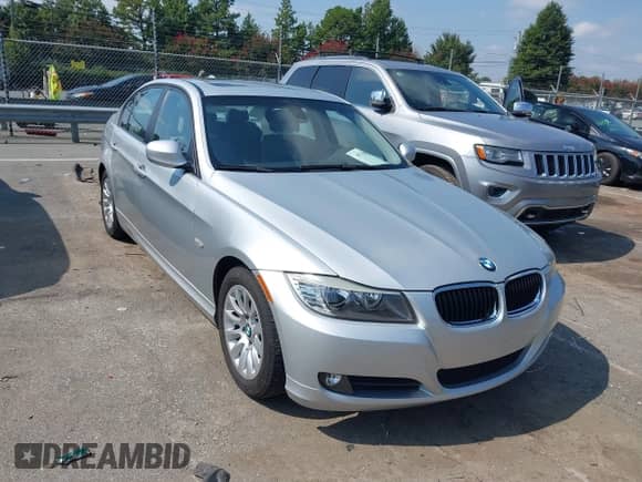 2009 BMW 3 Series 328i with VIN WBAPH735X9E128332, listed as a IAAI auction lot 43158753 with 79,485 mi miles and . Bid and sale history available at DreamBid. Image 1.