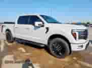 2024 Ford F-150 Lariat с VIN 1FTFW5L53RFC19395, выставлен на аукционе Copart как лот 69371805 с пробегом 11 638 миль миль и Чистый • Clean title. История ставок и продаж доступна на DreamBid. Изображение 4.
