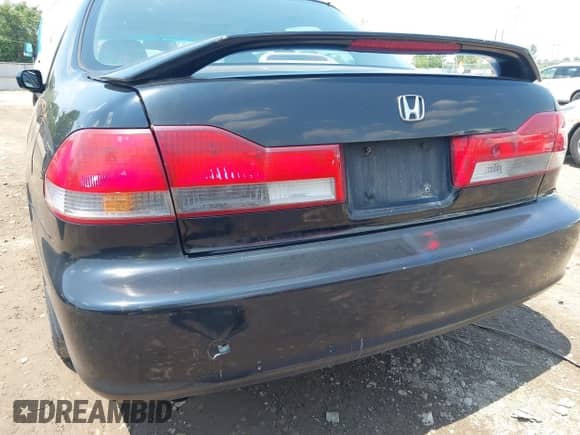 2001 Honda Accord EX с VIN 1HGCG16581A046366, выставлен на аукционе IAAI как лот 42855801 с пробегом 407 778 миль миль и . История ставок и продаж доступна на DreamBid. Изображение 6.