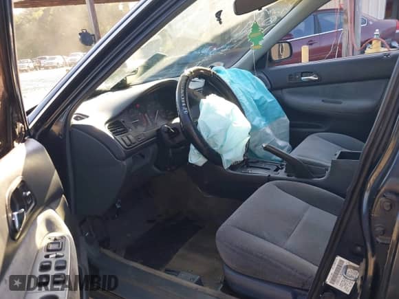 1996 Honda Accord LX with VIN 1HGCD5638TA212631, listed as a IAAI auction lot 42885419 with 258,242 mi miles and . Bid and sale history available at DreamBid. Image 5.