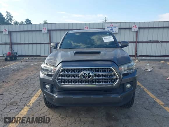 2017 Toyota Tacoma SR5 with VIN 3TMCZ5AN7HM115200, listed as a IAAI auction lot 43115086 with 117,000 mi miles and . Bid and sale history available at DreamBid. Image 13.