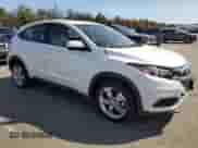 2022 Honda HR-V LX z VIN 3CZRU6H37NM711383, wystawiony jako Copart lot #81202765 z przebiegiem 25 970 mil mil oraz Szkoda całkowita • Salvage title. Historia ofert i sprzedaży dostępna na DreamBid. Obrazek 4.
