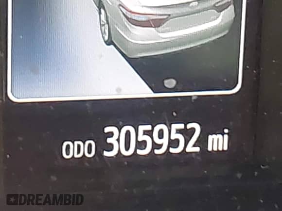 2016 Toyota Camry LE z VIN 4T1BD1FK7GU188333, wystawiony jako IAAI lot #43300091 z przebiegiem 305 952 mil mil oraz . Historia ofert i sprzedaży dostępna na DreamBid. Obrazek 15.