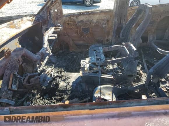 2015 Chevrolet Silverado 1500 LT z VIN 3GCPCREC3FG171164, wystawiony jako Copart lot #71464315 z przebiegiem Nie podano mil oraz Nie do naprawy • Non repairable. Historia ofert i sprzedaży dostępna na DreamBid. Obrazek 7.