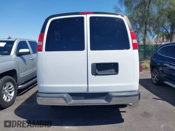 2015 Chevrolet Express Passenger LT with VIN 1GAZG1FG1F1111830, listed as a IAAI auction lot 42860261 with 99,750 mi miles and . Bid and sale history available at DreamBid. Image 16.