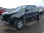 2015 Toyota Tacoma PreRunner z VIN 3TMJU4GN0FM185366, wystawiony jako IAAI lot #43316251 z przebiegiem 77 520 mil mil oraz . Historia ofert i sprzedaży dostępna na DreamBid. Obrazek 2.