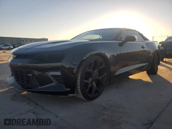 2018 Chevrolet Camaro 2SS z VIN 1G1FH3D7XJ0141020, wystawiony jako Copart lot #85850534 z przebiegiem 33 758 mil mil oraz Szkoda całkowita • Salvage title. Historia ofert i sprzedaży dostępna na DreamBid. Obrazek 1.