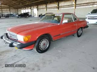 1984 Mercedes-Benz 380 SL z VIN WDBBA45A9EA004420, wystawiony jako Copart lot #56570635 z przebiegiem 209 032 mil mil oraz Czysty tytuł • Clean title. Historia ofert i sprzedaży dostępna na DreamBid. Obrazek 1.