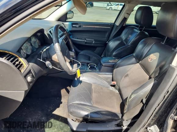 2010 Chrysler 300 S with VIN 2C3CA2CV5AH330974, listed as a Copart auction lot 83865605 with 295,696 mi miles and Salvage title. Bid and sale history available at DreamBid. Image 7.