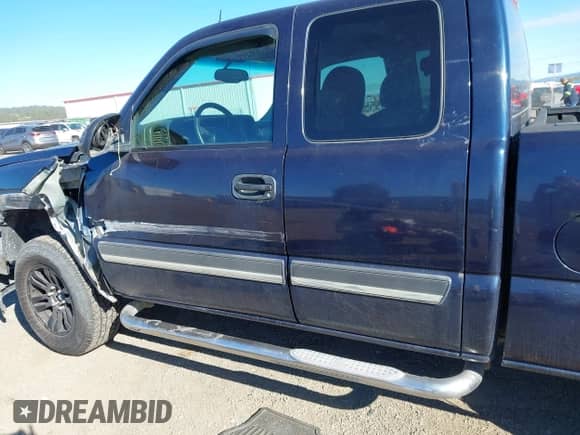 2005 Chevrolet Silverado 1500 Z71 with VIN 1GCEK19Z95Z227391, listed as a IAAI auction lot 43426385 with 155,318 mi miles and . Bid and sale history available at DreamBid. Image 15.