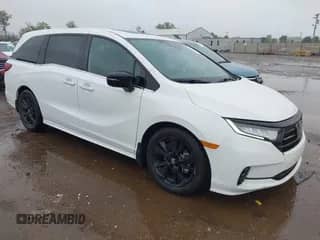 2024 Honda Odyssey Sport with VIN 5FNRL6H79RB005456, listed as a IAAI auction lot 43396202 with 30,697 mi miles and . Bid and sale history available at DreamBid. Image 1.