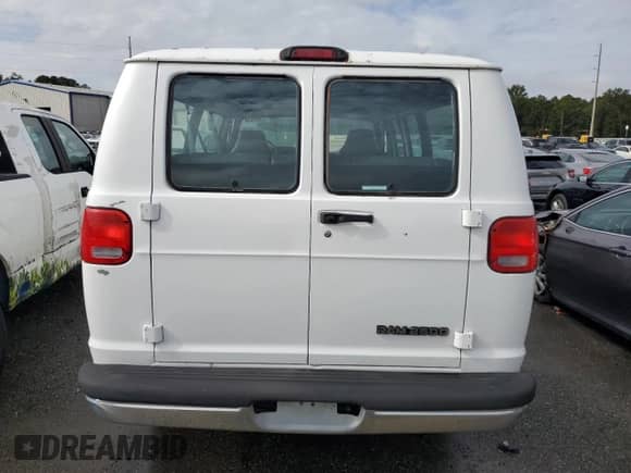 2001 Dodge Passenger with VIN 2B5WB25Y31K517591, listed as a Copart auction lot 84752245 with 23,652 mi miles and Clean title. Bid and sale history available at DreamBid. Image 6.