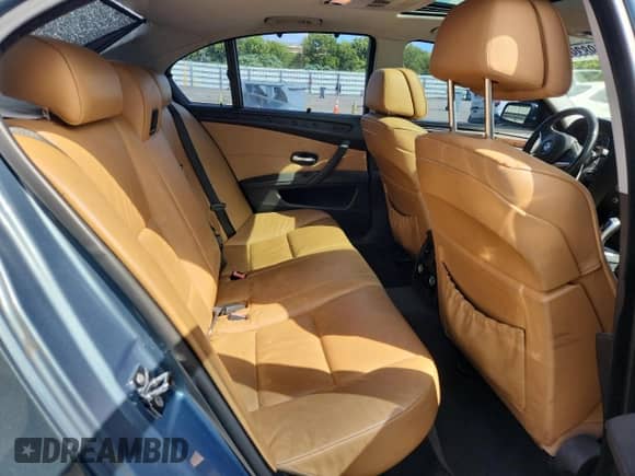 2009 BMW 5 Series 528i z VIN WBANU53549C122870, wystawiony jako Copart lot #81983975 z przebiegiem 198 286 mil mil oraz Szkoda całkowita • Salvage title. Historia ofert i sprzedaży dostępna na DreamBid. Obrazek 10.