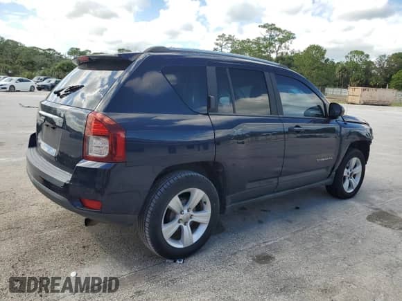 2014 Jeep Compass Sport z VIN 1C4NJCBB3ED679460, wystawiony jako Copart lot #87197415 z przebiegiem 117 309 mil mil oraz Szkoda całkowita • Salvage title. Historia ofert i sprzedaży dostępna na DreamBid. Obrazek 3.
