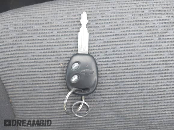 2008 Chevrolet Aveo LT z VIN KL1TG56678B069082, wystawiony jako IAAI lot #42314421 z przebiegiem 164 296 mil mil oraz . Historia ofert i sprzedaży dostępna na DreamBid. Obrazek 11.