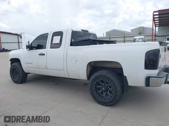 2010 Chevrolet Silverado 1500 LS с VIN 1GCSCREAXAZ191610, выставлен на аукционе IAAI как лот 42647184 с пробегом 226 833 миль миль и . История ставок и продаж доступна на DreamBid. Изображение 14.