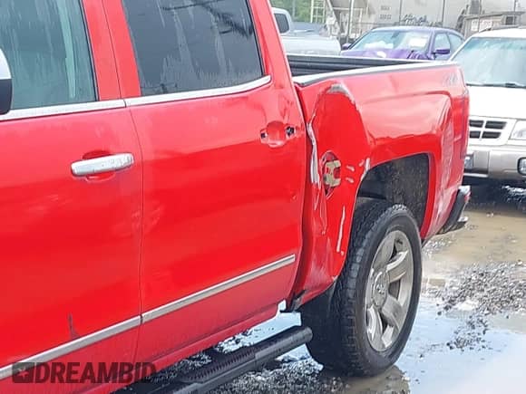 2018 Chevrolet Silverado 1500 LTZ с VIN 3GCUKSEC3JG271139, выставлен на аукционе IAAI как лот 42497438 с пробегом 141 324 миль миль и . История ставок и продаж доступна на DreamBid. Изображение 17.