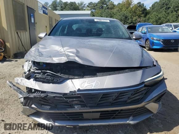 2025 Hyundai Elantra Limited with VIN KMHLN4DJXSU162668, listed as a Copart auction lot 85170505 with 3,574 mi miles and Clean title. Bid and sale history available at DreamBid. Image 5.