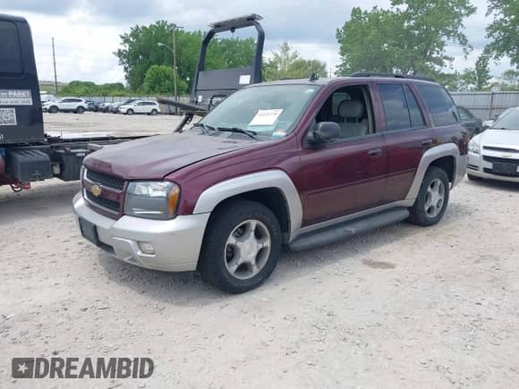 2006 Chevrolet TrailBlazer LS with VIN 1GNDT13S462200749, listed as a IAAI auction lot 42235770 with 93,782 mi miles and . Bid and sale history available at DreamBid. Image 2.