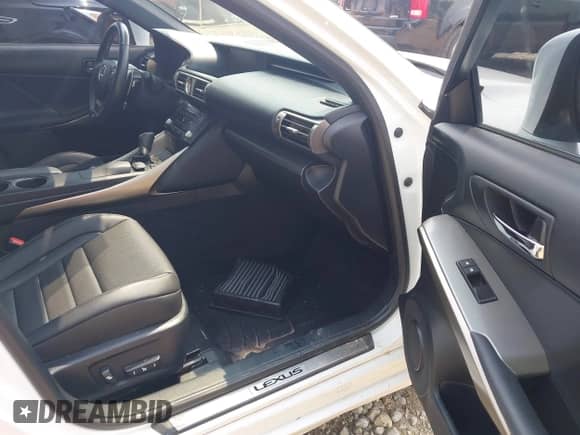 2014 Lexus IS 350 z VIN JTHCE1D20E5002369, wystawiony jako IAAI lot #42870432 z przebiegiem 112 690 mil mil oraz . Historia ofert i sprzedaży dostępna na DreamBid. Obrazek 5.