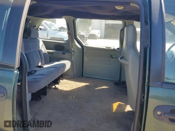 1999 Dodge Caravan с VIN 2B4FP2536XR359791, выставлен на аукционе Copart как лот 72565264 с пробегом 247 936 миль миль и Списание • Salvage title. История ставок и продаж доступна на DreamBid. Изображение 11.
