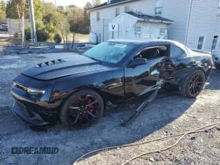 2015 Chevrolet Camaro SS с VIN 2G1FJ1EW2F9303928, выставлен на аукционе Copart как лот 89505285 с пробегом 35 910 миль миль и Списание • Salvage title. История ставок и продаж доступна на DreamBid. Изображение 1.