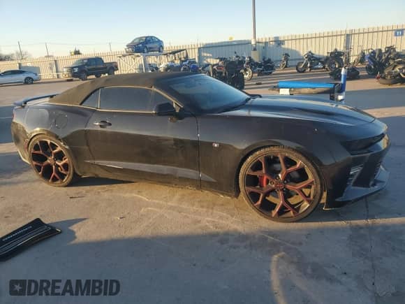 2018 Chevrolet Camaro 2SS z VIN 1G1FH3D7XJ0141020, wystawiony jako Copart lot #85850534 z przebiegiem 33 758 mil mil oraz Szkoda całkowita • Salvage title. Historia ofert i sprzedaży dostępna na DreamBid. Obrazek 4.