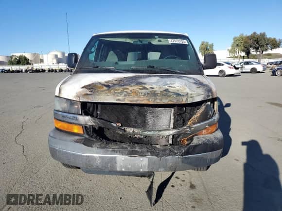 2007 Chevrolet Express Passenger with VIN 1GAHG39U471121312, listed as a Copart auction lot 47570155 with 139,078 mi miles and Salvage title. Bid and sale history available at DreamBid. Image 5.