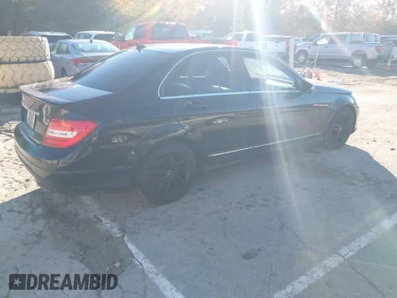 2014 Mercedes-Benz C 300 Sport with VIN WDDGF8AB7ER309842, listed as a IAAI auction lot 43539292 with 171,447 mi miles and . Bid and sale history available at DreamBid. Image 4.