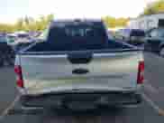 2019 Ford F-150 XLT z VIN 1FTEW1EP0KKD88077, wystawiony jako IAAI lot #43125919 z przebiegiem 80 967 mil mil oraz . Historia ofert i sprzedaży dostępna na DreamBid. Obrazek 16.