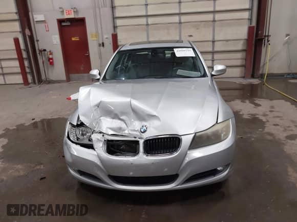 2010 BMW 3 Series 328i с VIN WBAPH5C53AA440475, выставлен на аукционе IAAI как лот 41888294 с пробегом 117 002 миль миль и . История ставок и продаж доступна на DreamBid. Изображение 12.