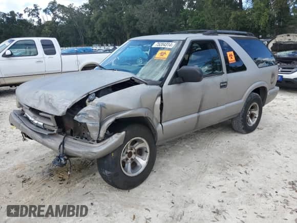 2004 Chevrolet Blazer LS with VIN 1GNCS18XX4K112546, listed as a Copart auction lot 75204314 with Not provided miles and Salvage title. Bid and sale history available at DreamBid. Image 1.
