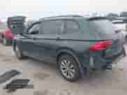 2019 Volkswagen Tiguan S с VIN 3VV1B7AXXKM002312, выставлен на аукционе IAAI как лот 42282809 с пробегом 80 781 миль миль и . История ставок и продаж доступна на DreamBid. Изображение 3.