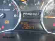 2011 Chevrolet Colorado 1LT z VIN 1GCHTCFE2B8115945, wystawiony jako IAAI lot #42314389 z przebiegiem 250 571 mil mil oraz . Historia ofert i sprzedaży dostępna na DreamBid. Obrazek 16.