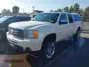 2012 GMC Sierra 1500 SLT z VIN 3GTP2WE77CG115454, wystawiony jako IAAI lot #43302410 z przebiegiem 163 840 mil mil oraz . Historia ofert i sprzedaży dostępna na DreamBid. Obrazek 17.