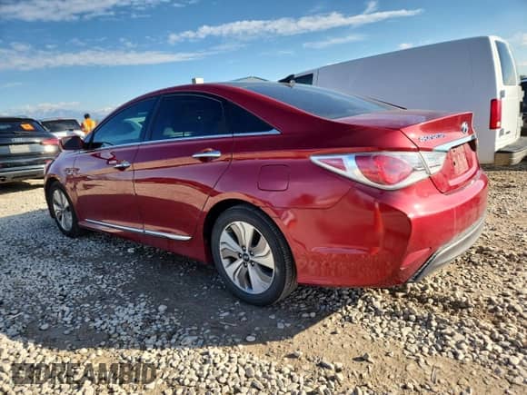 2015 Hyundai Sonata с VIN KMHEC4A43FA136482, выставлен на аукционе Copart как лот 86410595 с пробегом 105 287 миль миль и Чистый • Clean title. История ставок и продаж доступна на DreamBid. Изображение 2.